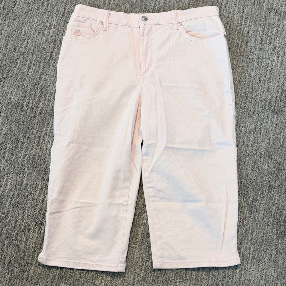 Gloria Vanderbilt Light Pink Cropped Jeans